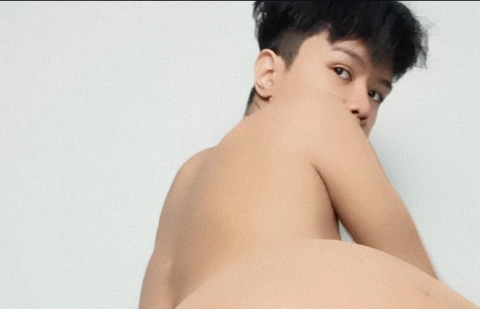 a juicy butt you can enjoy 24/7 by this thrilling vibrator